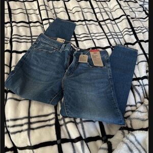Levi's Women's High Rise Jeans - Blue 720 super skinny